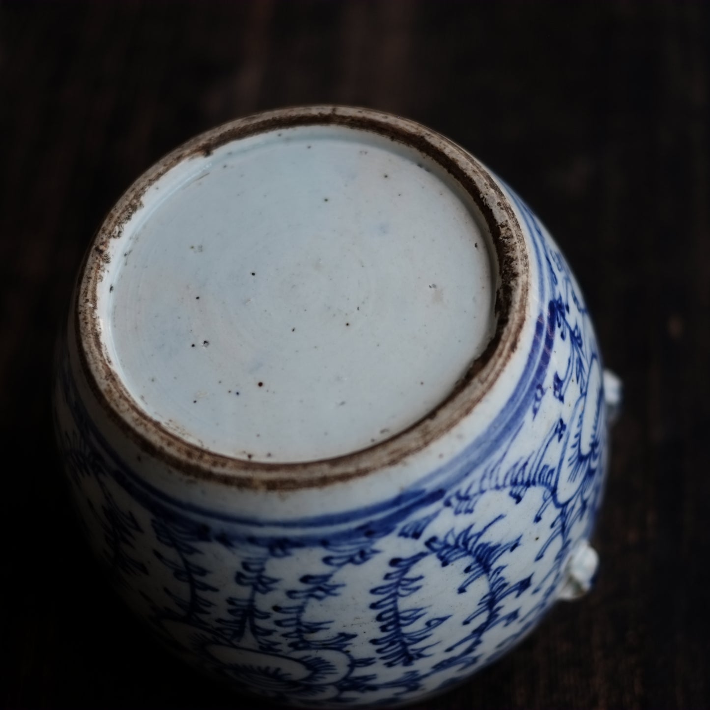 時代　花紋四耳白磁青花壺　建水　(清朝)