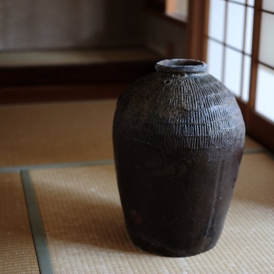 時代 褐釉線刻大壺 (19世紀-20世紀半)