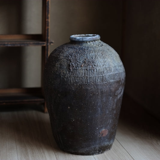 時代 褐釉線刻大壺 (19世紀-20世紀半)