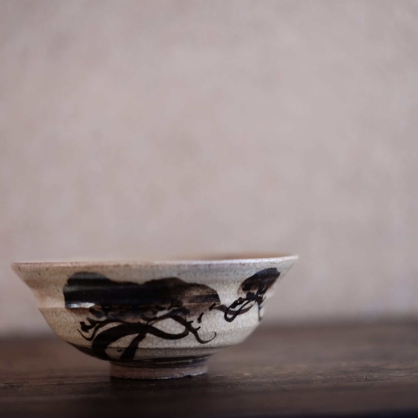 時代　灰釉鉄絵　茶碗　(19世紀)