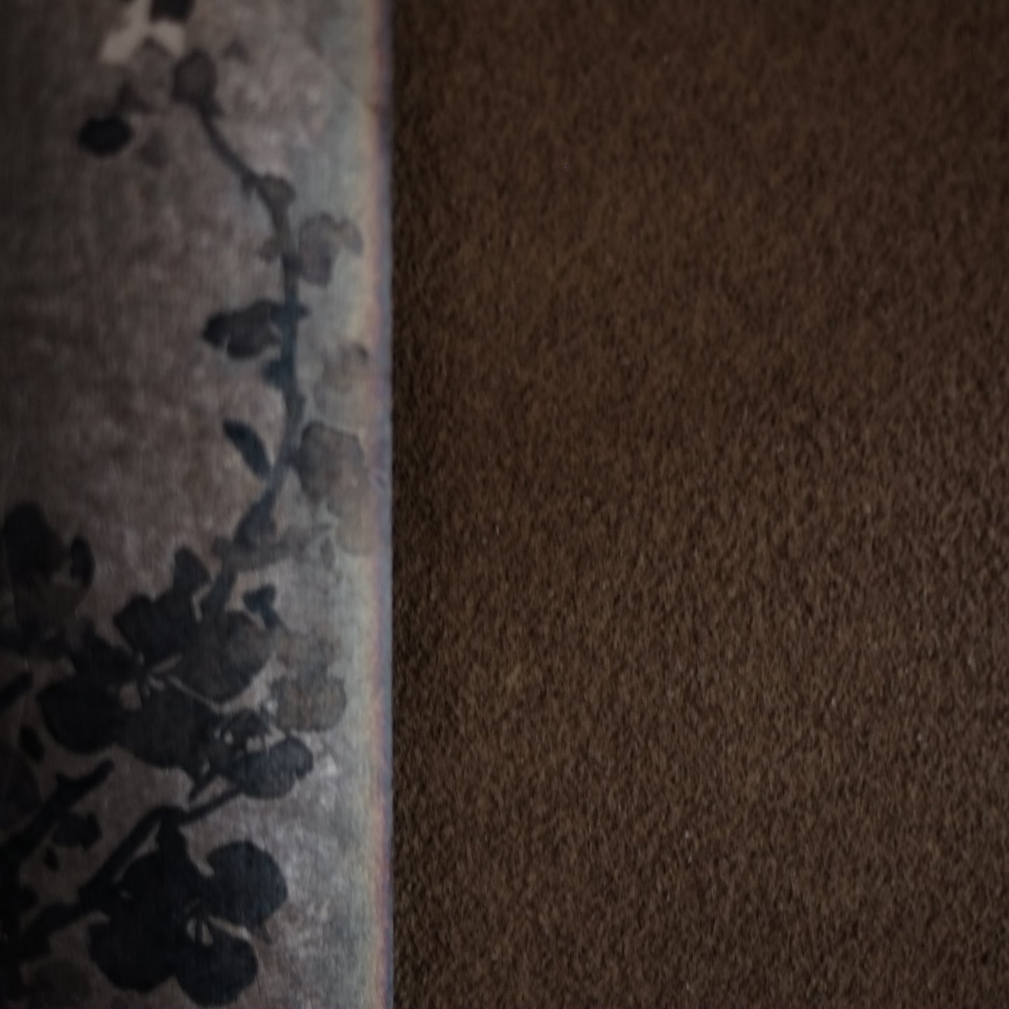 時代　銀地紙本梅図　水墨画　短冊