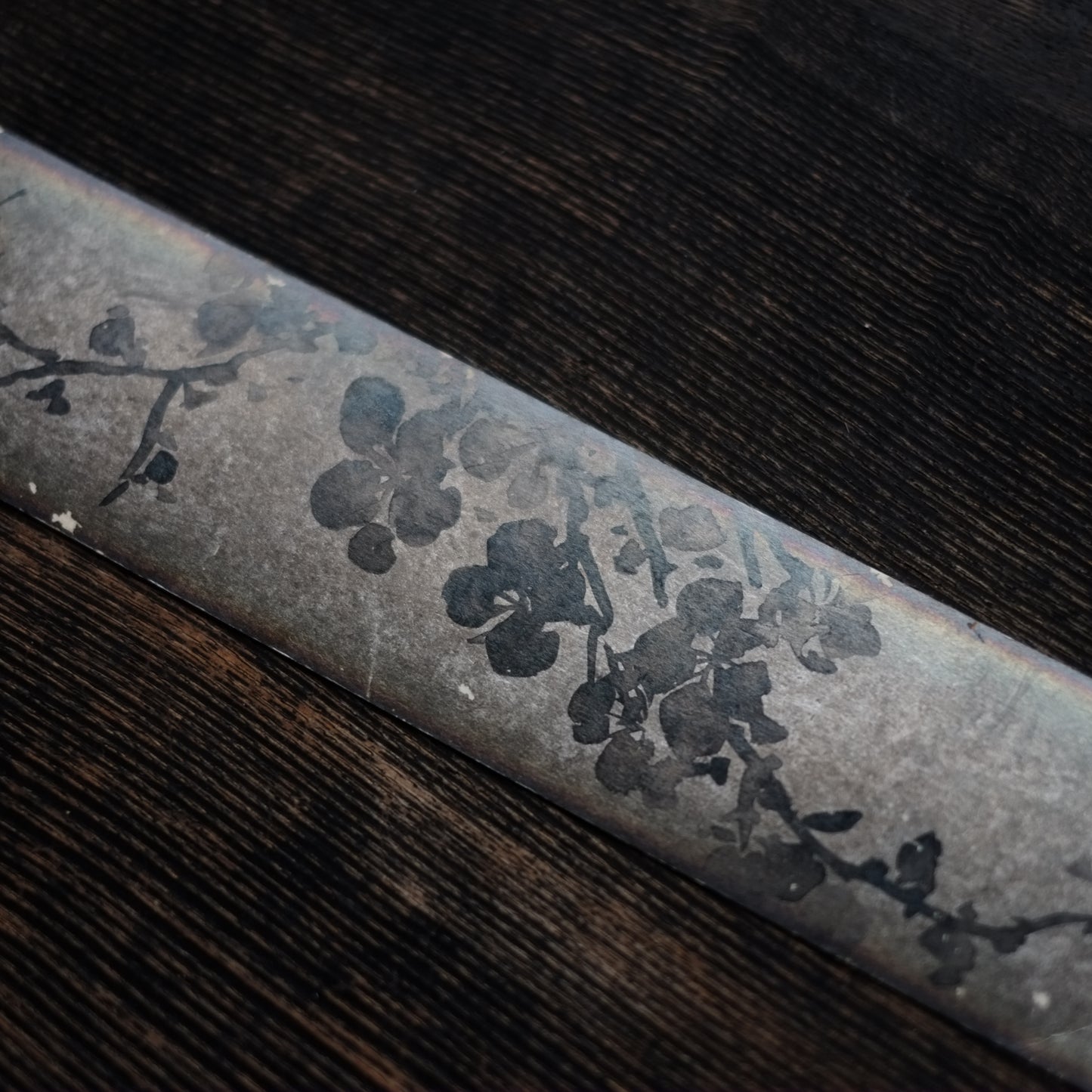 時代　銀地紙本梅図　水墨画　短冊