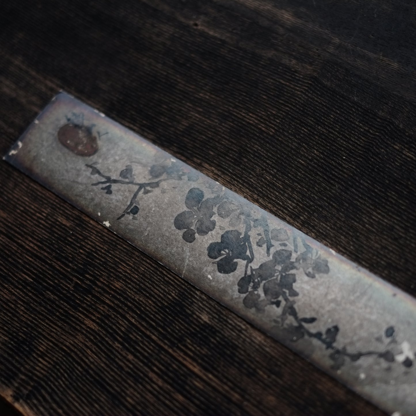 時代　銀地紙本梅図　水墨画　短冊