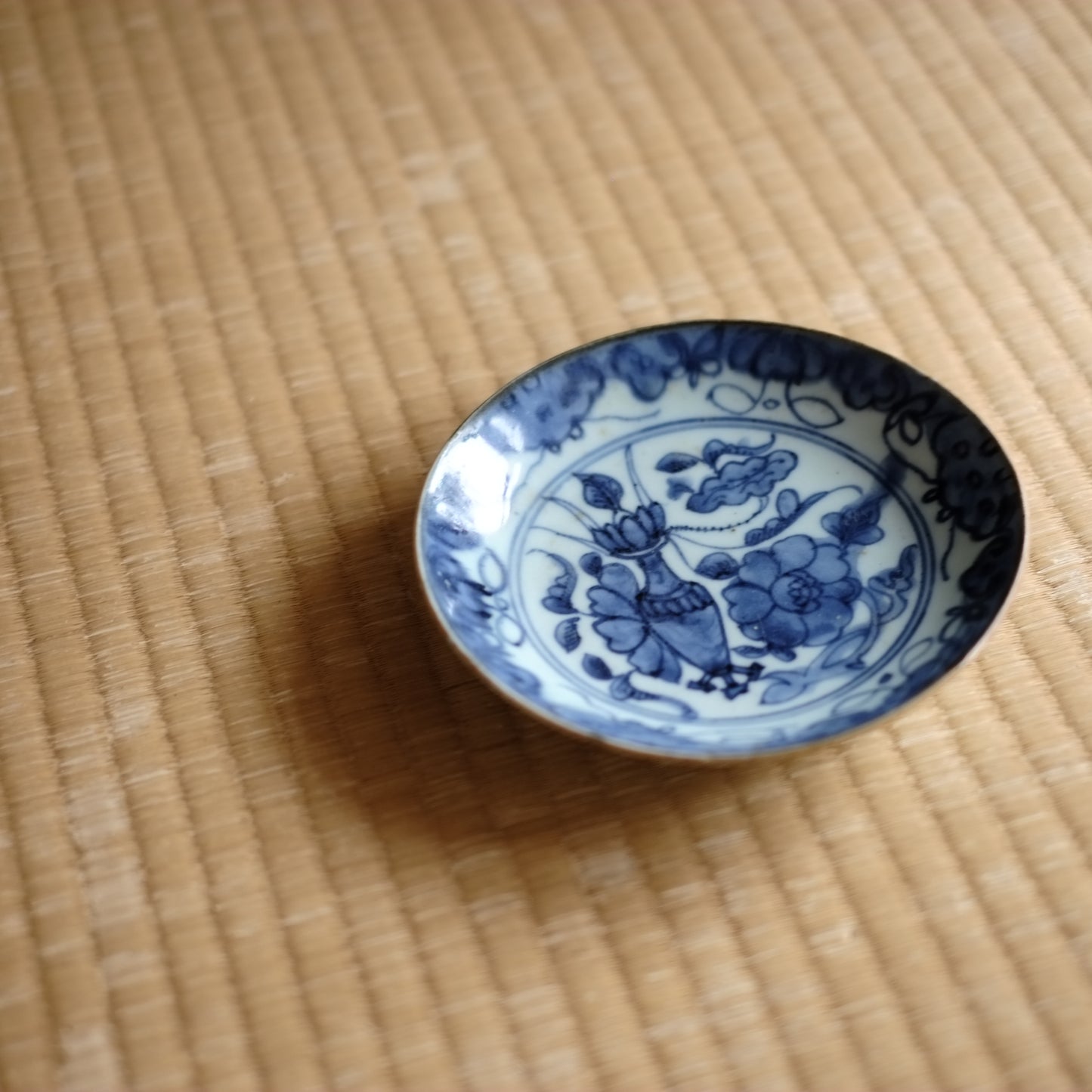 時代　青花　新渡染付　花壺紋平皿(清朝)