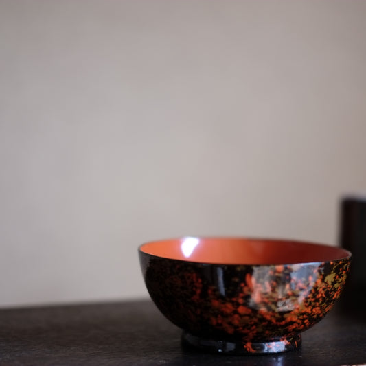 時代　内朱外黒漆塗吹雪文椀(江戸時代　18-19世紀)