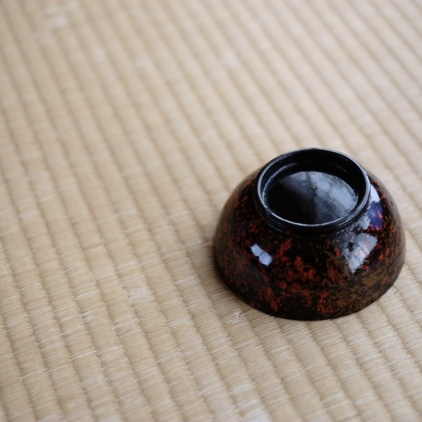 時代　内朱外黒漆塗吹雪文椀(江戸時代　18-19世紀)