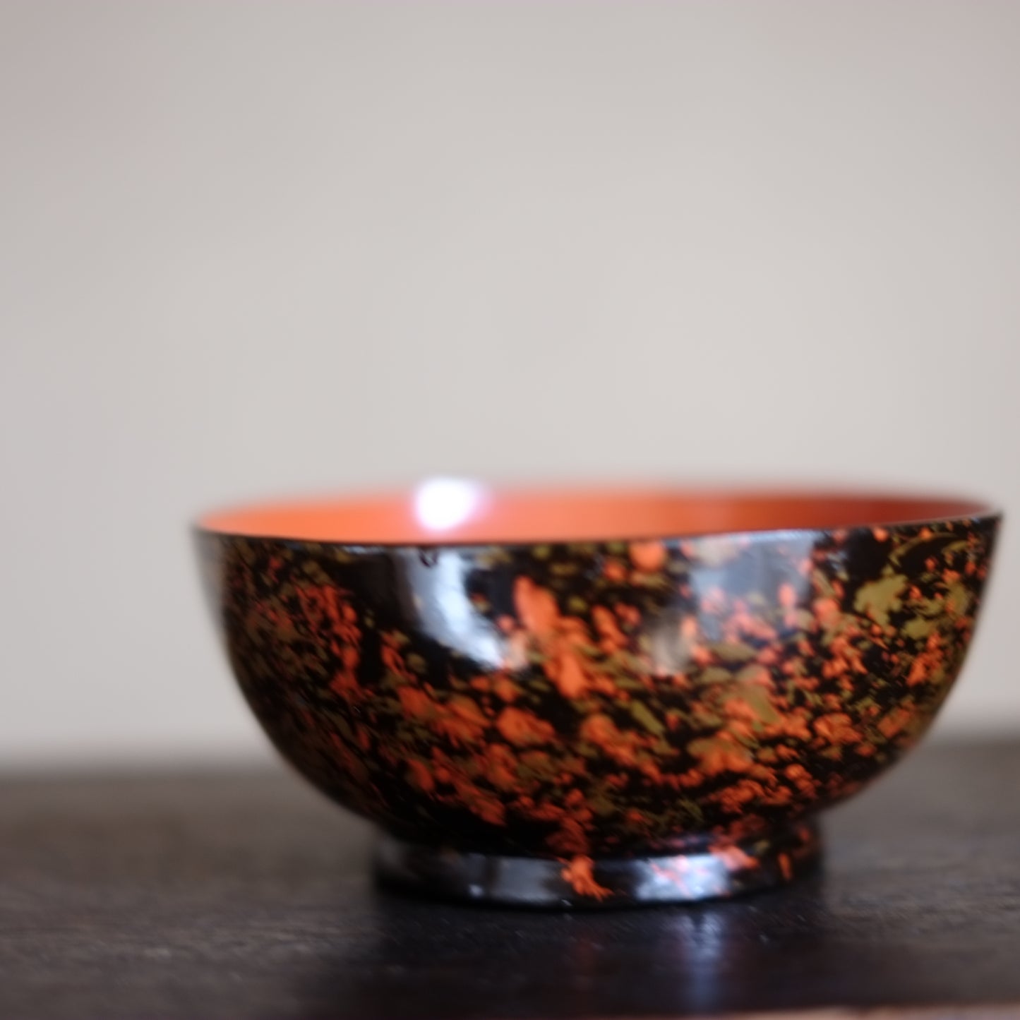 時代　内朱外黒漆塗吹雪文椀(江戸時代　18-19世紀)