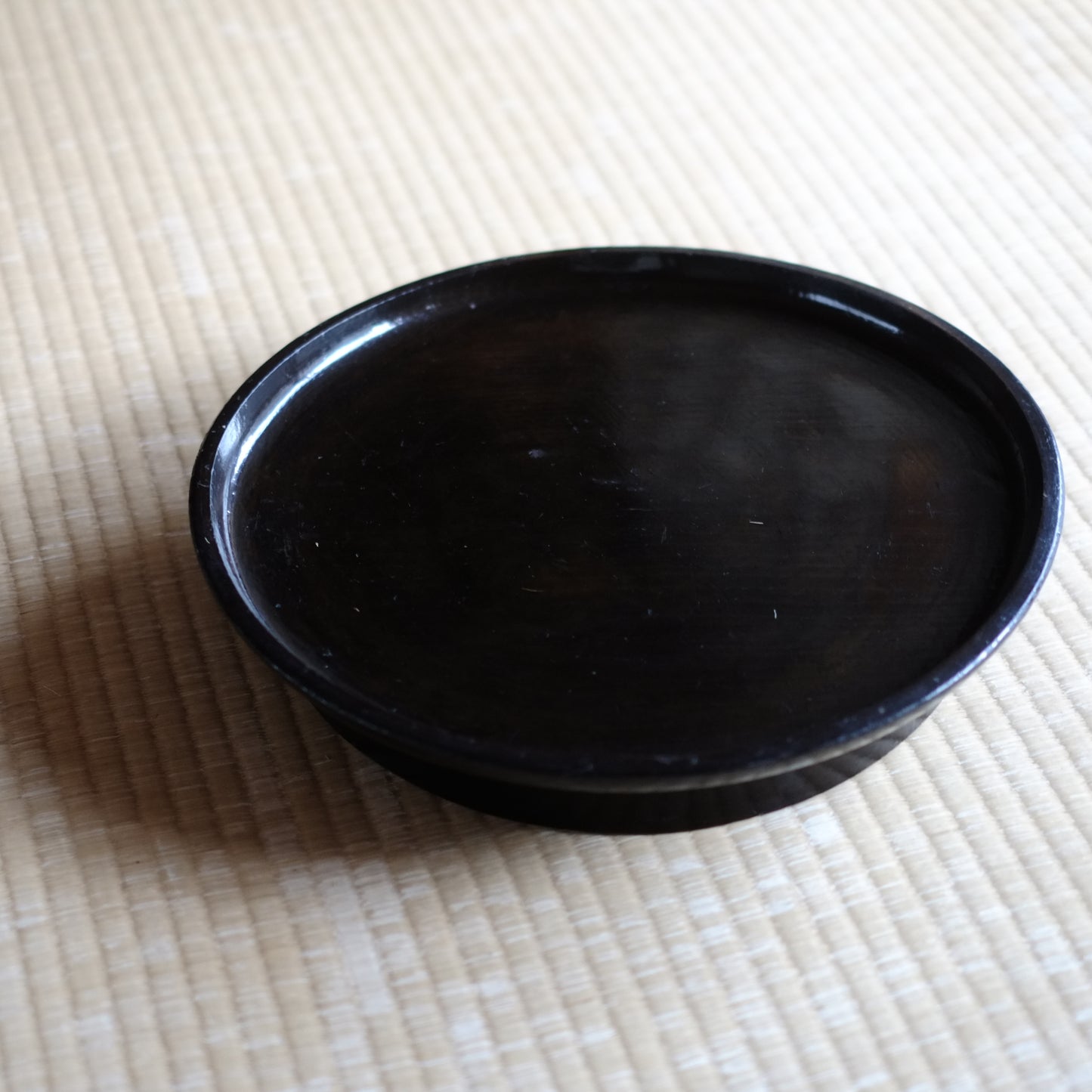 時代　刳抜総黒漆高足盆　(江戸後期-明治時代　19世紀末)