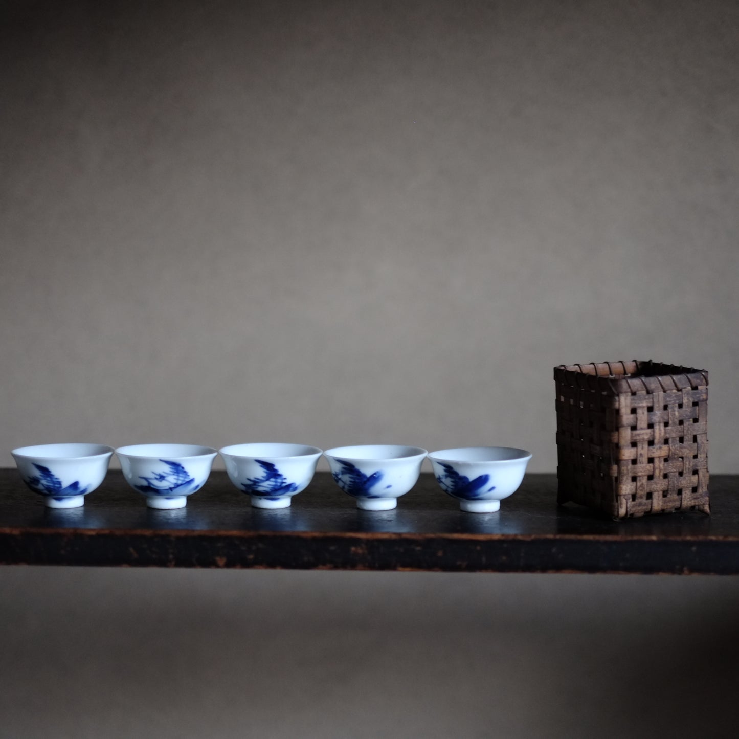 時代　竹編籠　染付茶杯 五客揃付　A