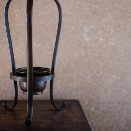 時代　古銅　二段三脚燭台　(明治-大正期頃)