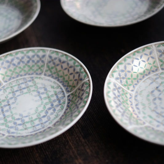 時代 伊万里 青緑色絵金蘭 七宝繋ぎ文平皿 (明治-大正頃)