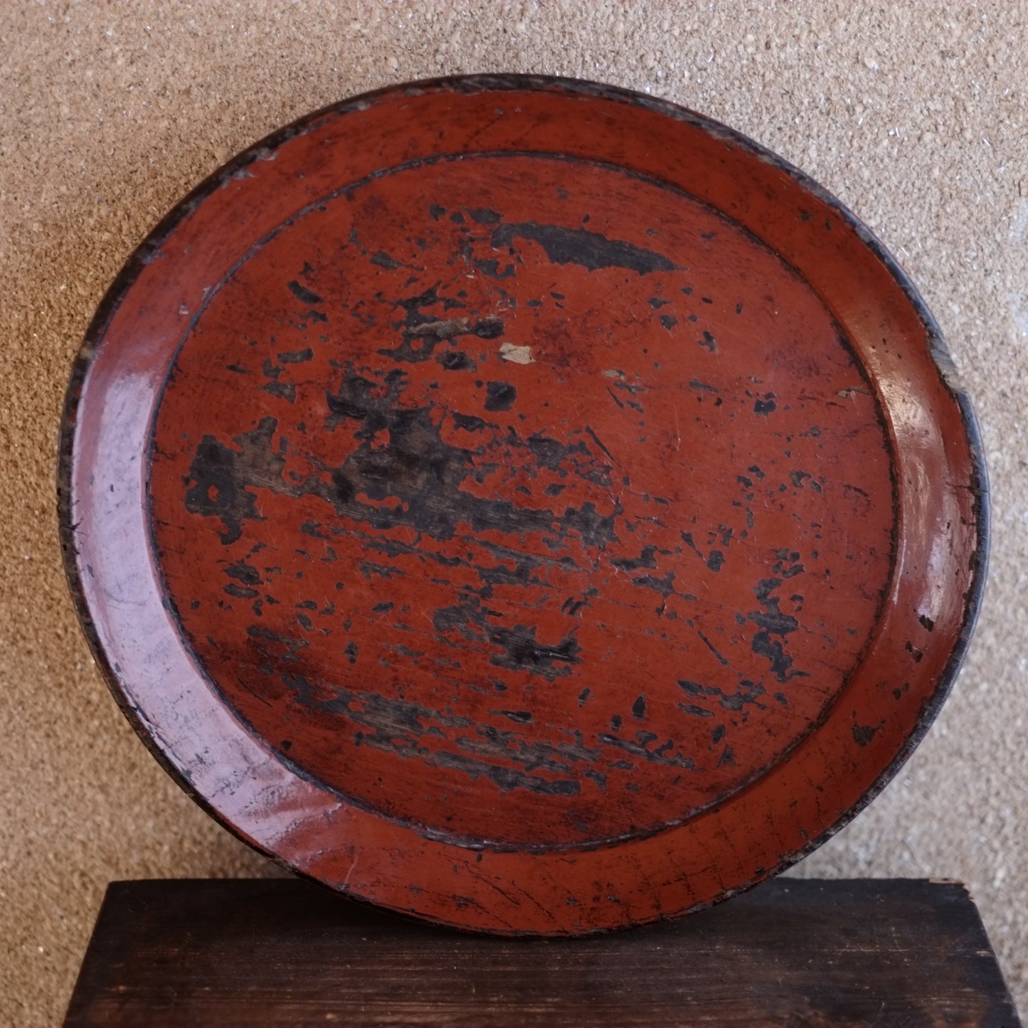 時代　侘赤漆塗高足形丸盆　(江戸時代　18-19世紀)