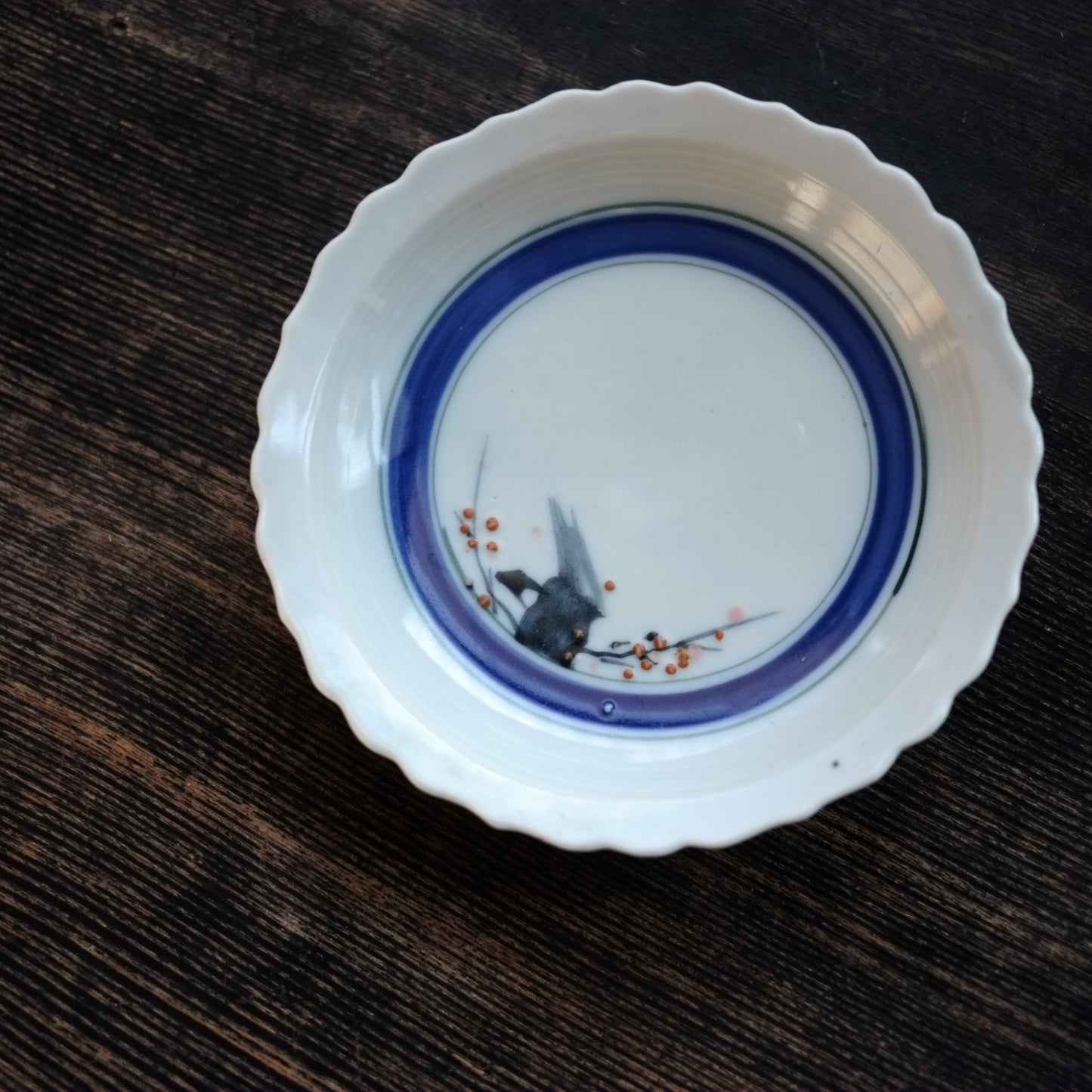 時代　輪線粒手梅枝図　輪花平皿　(江戸後期-明治時代)