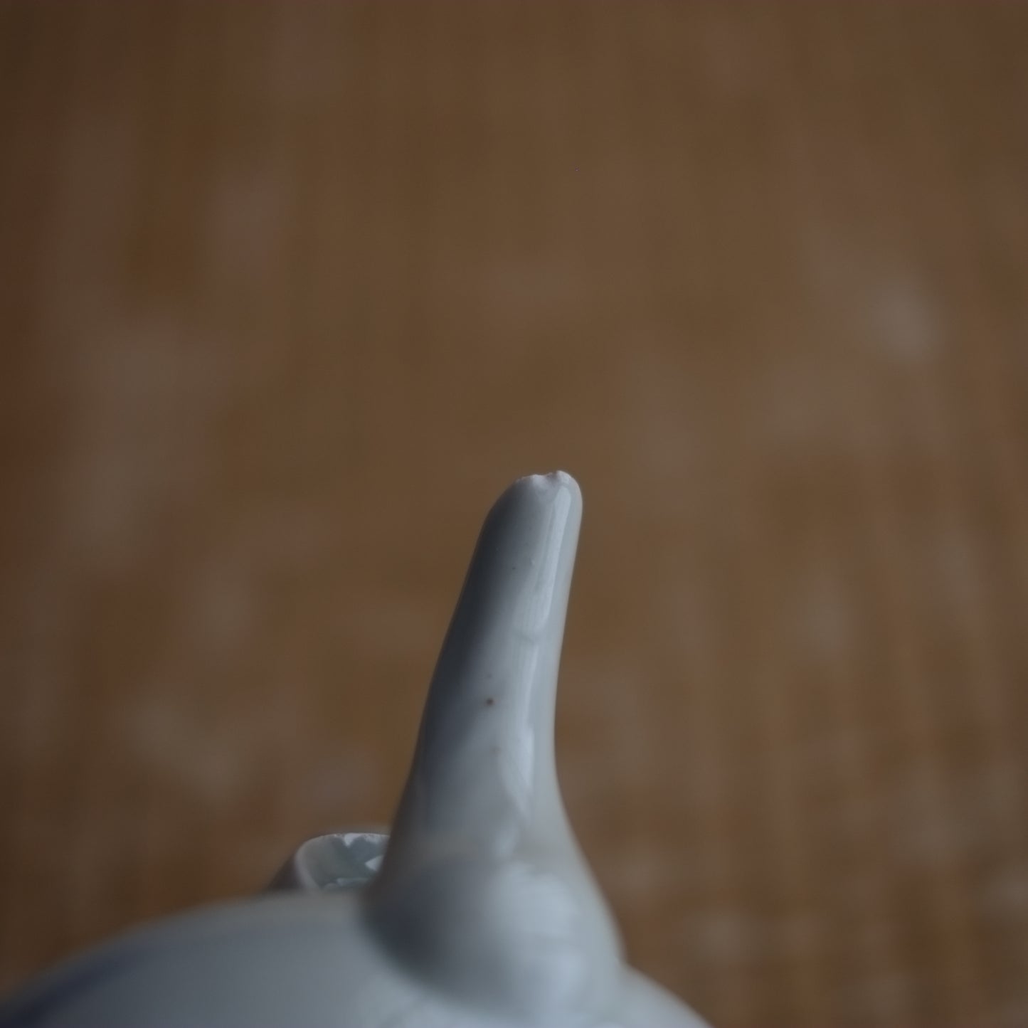 時代　鶴松文染付銚子　　(江戸時代　18-19世紀)