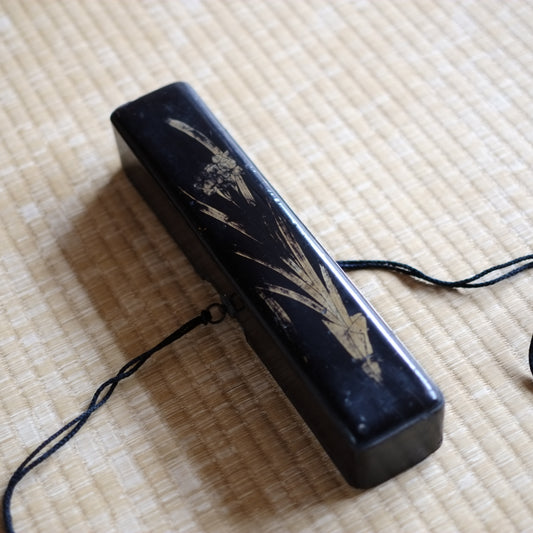 時代　布着黒漆塗水仙蒔絵文箱　(江戸時代)
