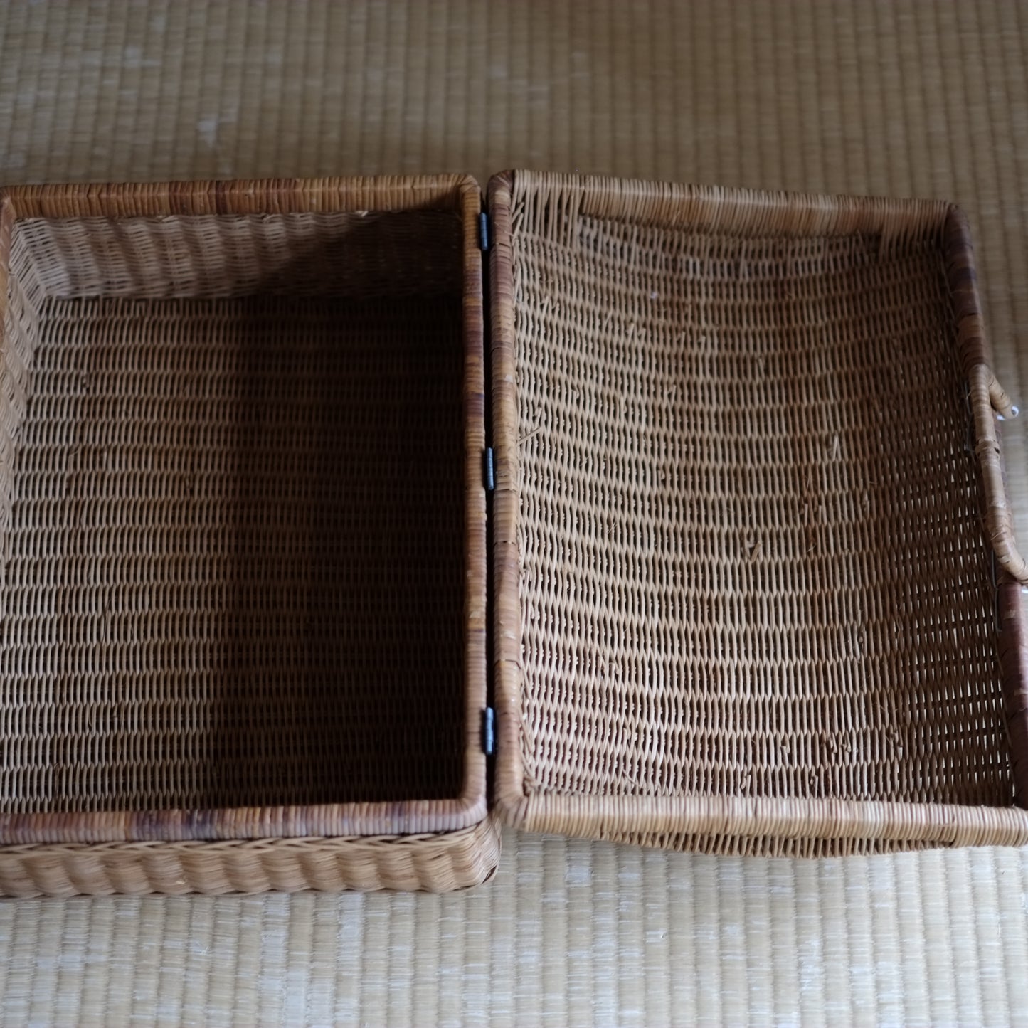 時代　籐編手提蓋付籠・トランク