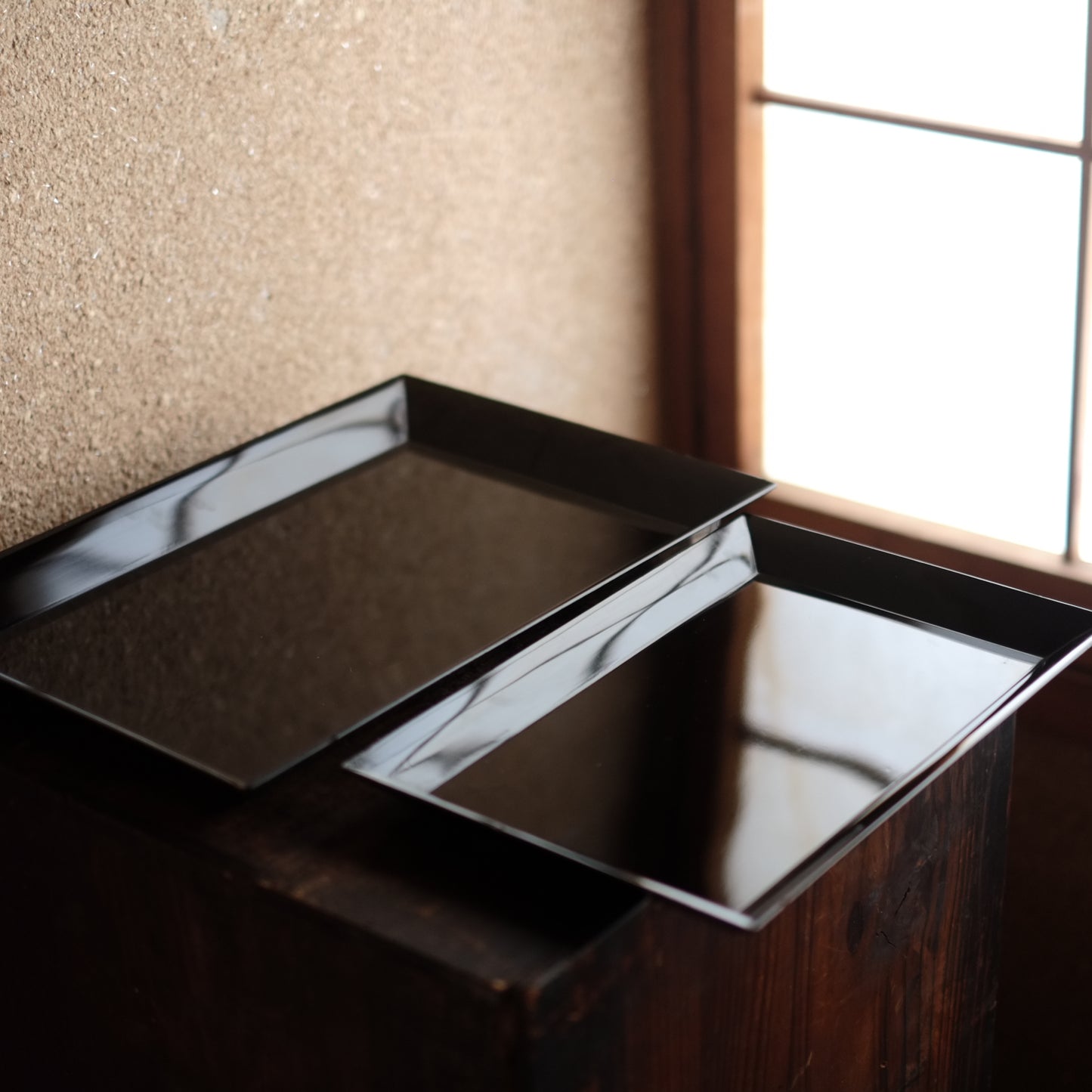 時代　黒漆真塗 裏総梨地 長角盆 対　大・小セット(19–20世紀)