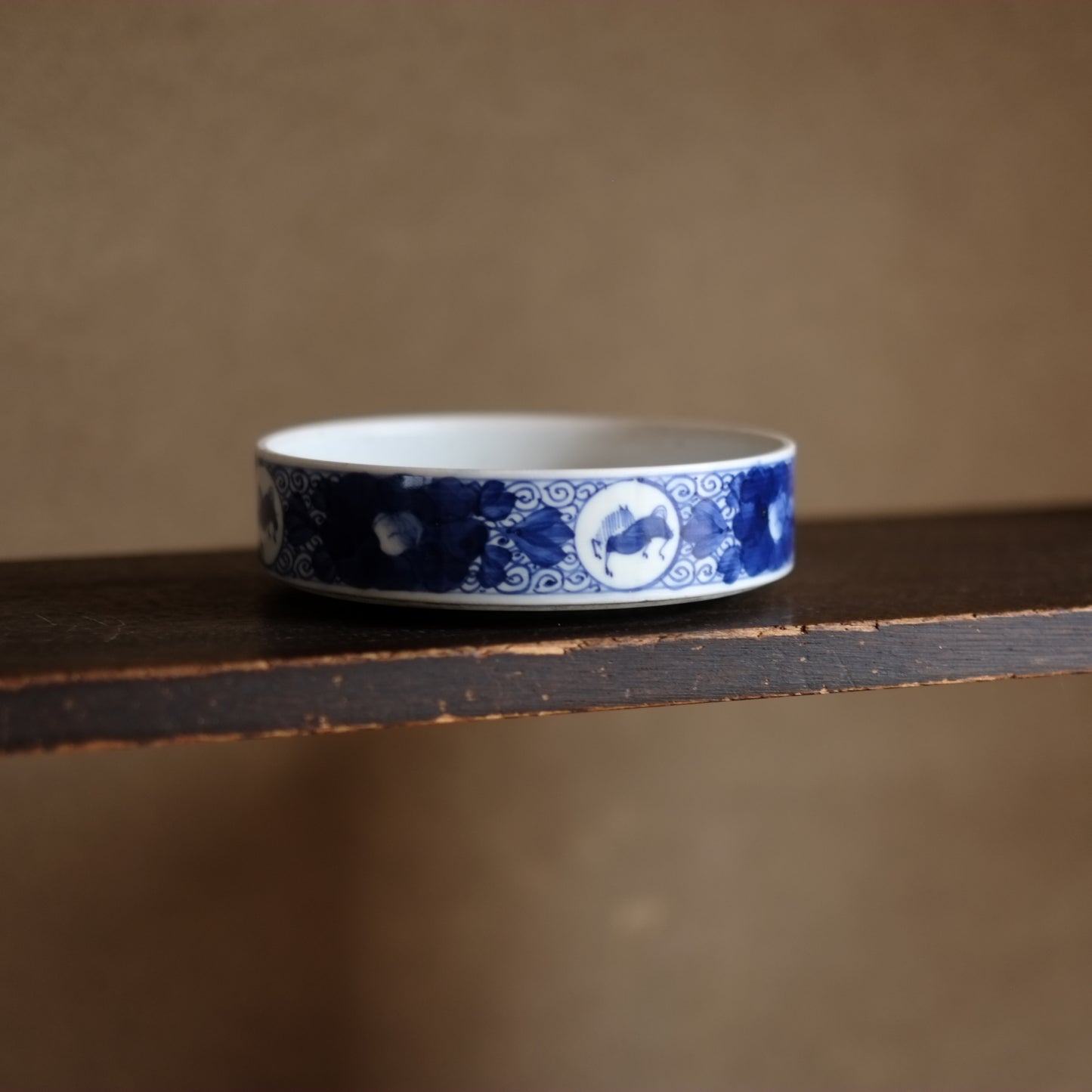 時代　馬文染付丸鉢　(江戸時代19世紀)