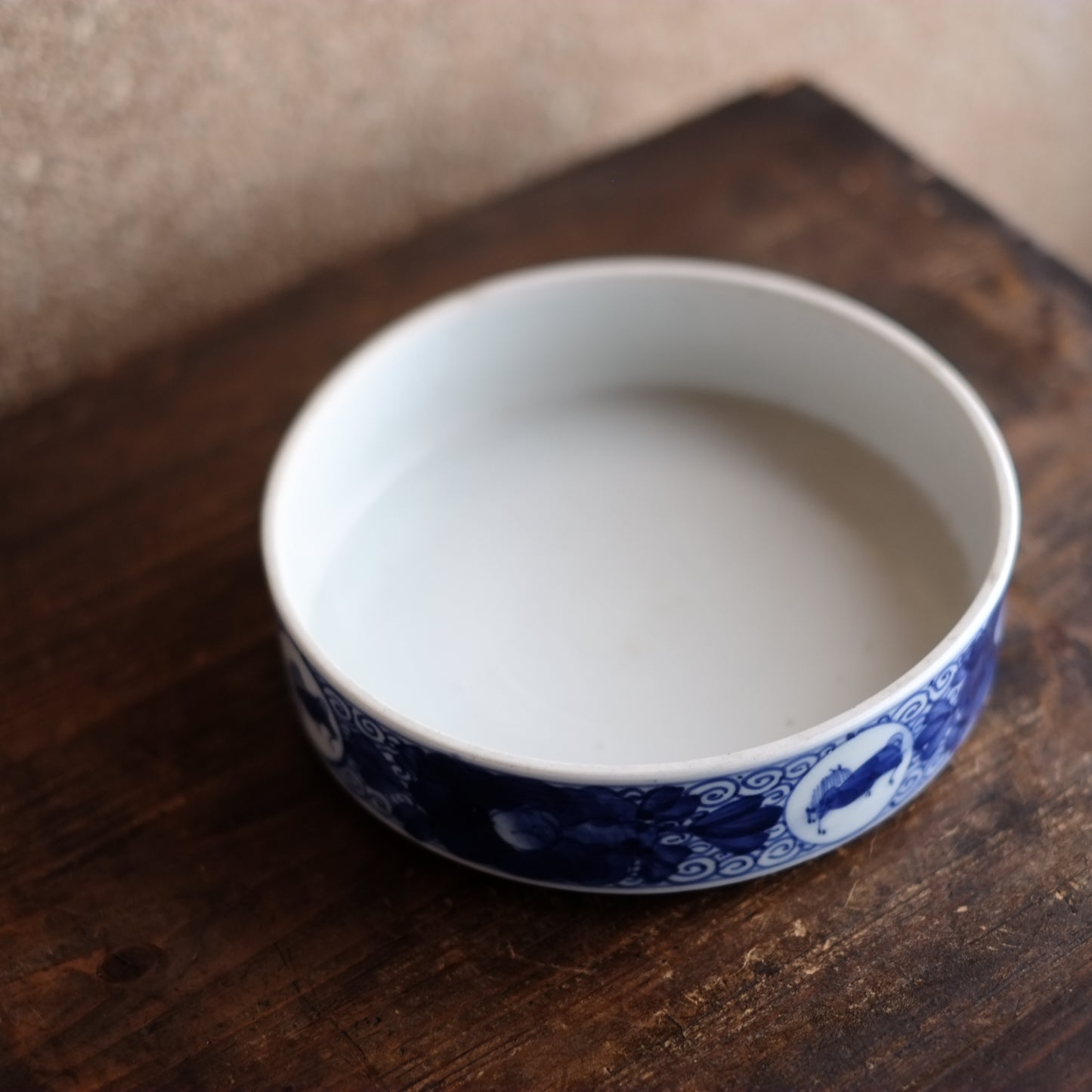 時代　馬文染付丸鉢　(江戸時代19世紀)