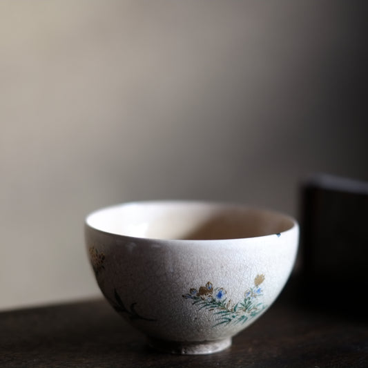 時代 灰釉色絵秋草文 茶碗 (江戸後期–明治時代)