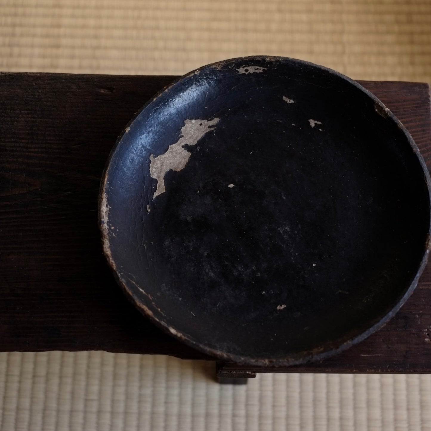 黒侘びた　漆紙皿　見立て盆　繭皿　(明治時代)