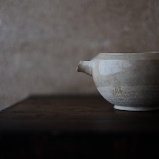 酒器向き　時代　内折縁灰釉片口　(戦前頃)