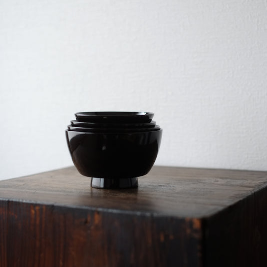 時代 黒艶漆塗布着 四つ椀 (19世紀)