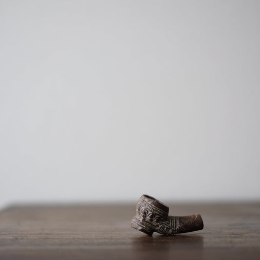 時代 黒色 蓮華文 煙管(B)