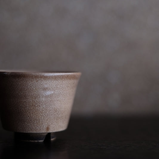 肌艶の良い　時代　萩焼　筒盃　ぐい呑み　(幕末-明治期)