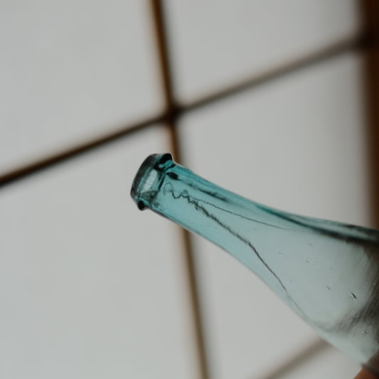 型吹き　蜜柑水ガラス瓶　(昭和初期頃)