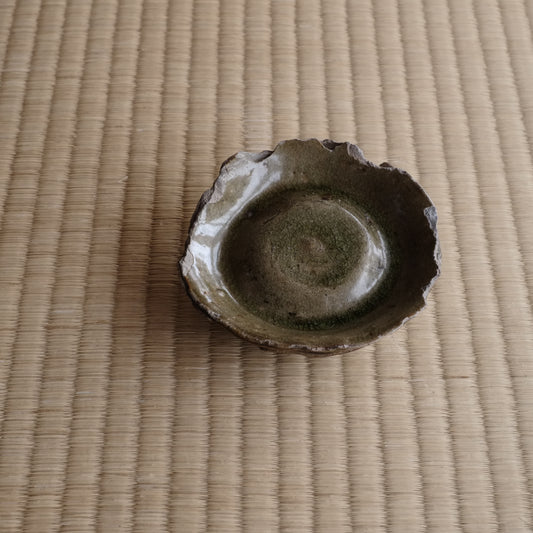 青唐津 残欠 見立て向付 小皿 (桃山〜江戸初期)