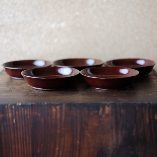 溜塗底黒 草露文蒔絵 小皿 5客揃 菓子皿