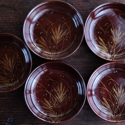 溜塗底黒 草露文蒔絵 小皿 5客揃 菓子皿