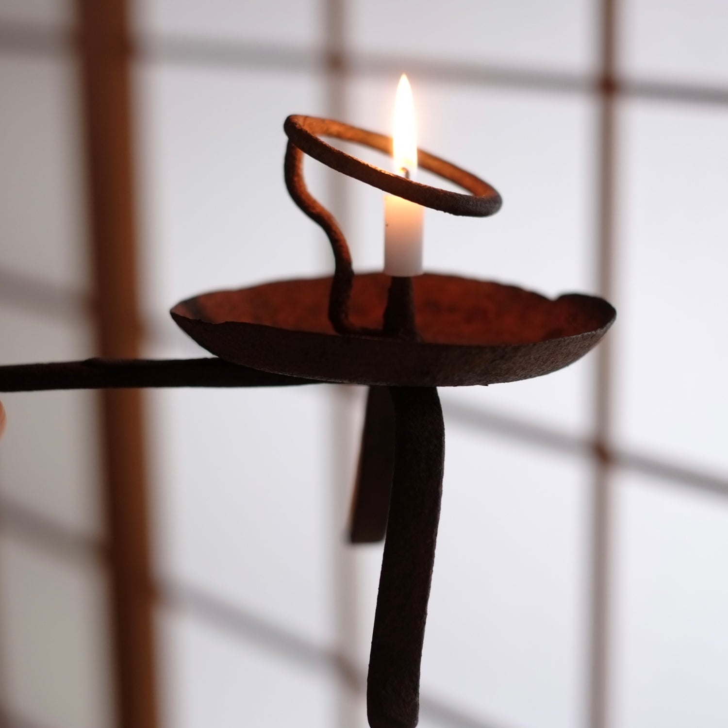 日本のアンティーク 鉄製 燭台 蝋燭立て 手燭 キャンドルスタンド 江戸 