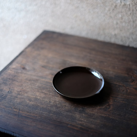 縁金溜黒漆小皿 (小) (江戸後期〜明治初期)