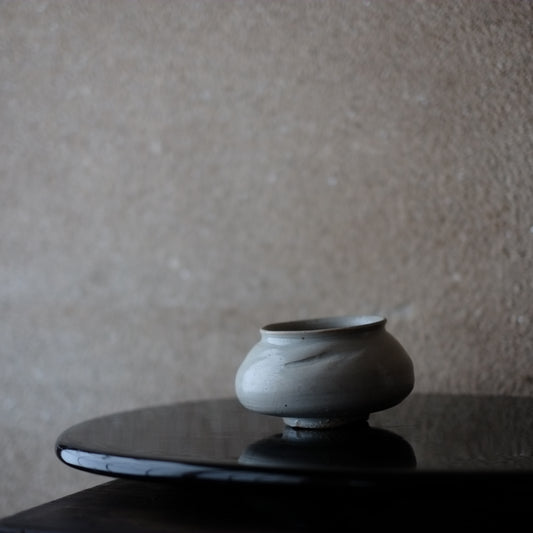李朝 堅手白磁塩笥 茶碗 (李朝前期)