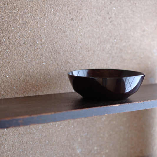 黒根来菓子鉢 時代箱付 (江戸時代)